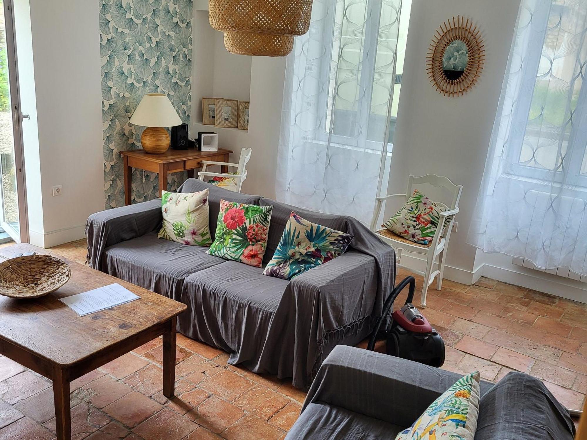 Maison De Village Avec Jardin, Parc Prive Et Box Fibre, Animaux Bienvenus, A 15 Min Du Mans - Fr-1-410-333 Mézières-sous-Lavardin Exteriér fotografie
